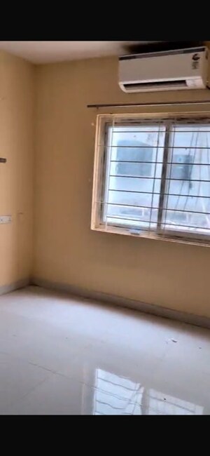 Room in 3 BHK Apartment at Cyber Homes Lake Vision, Narsingi – for Rent