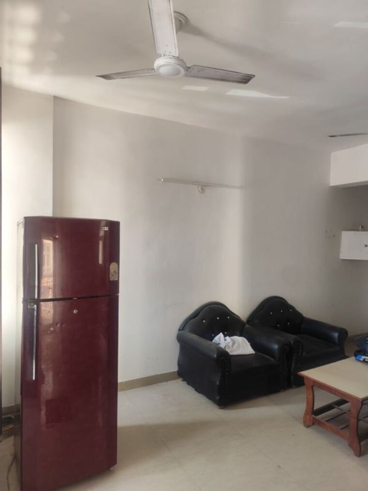 Living Room, shree-vardhman-mantra 2 Bedroom 800 Sq.Ft. Apartment In Sector 67 Gurgaon 10412743