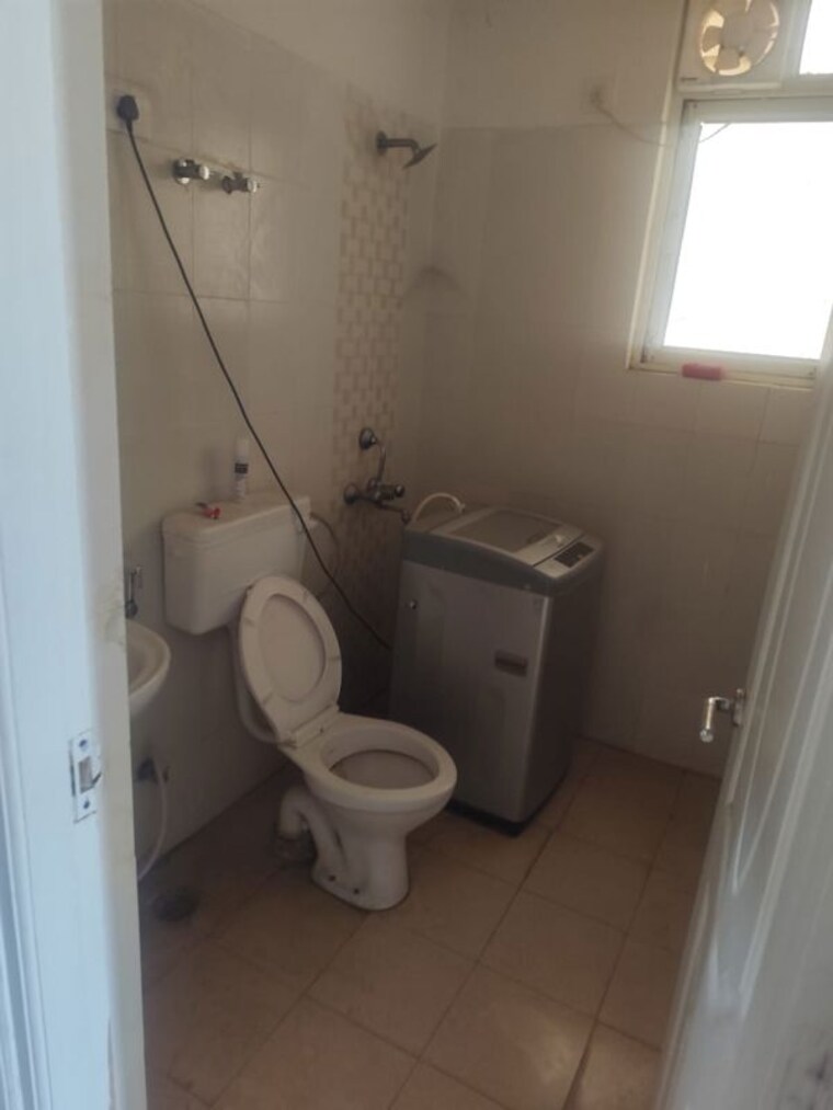 Bathroom, shree-vardhman-mantra 2 Bedroom 800 Sq.Ft. Apartment In Sector 67 Gurgaon 10412743