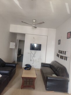 2 BHK Apartment For Rent in Shree Vardhman Mantra
