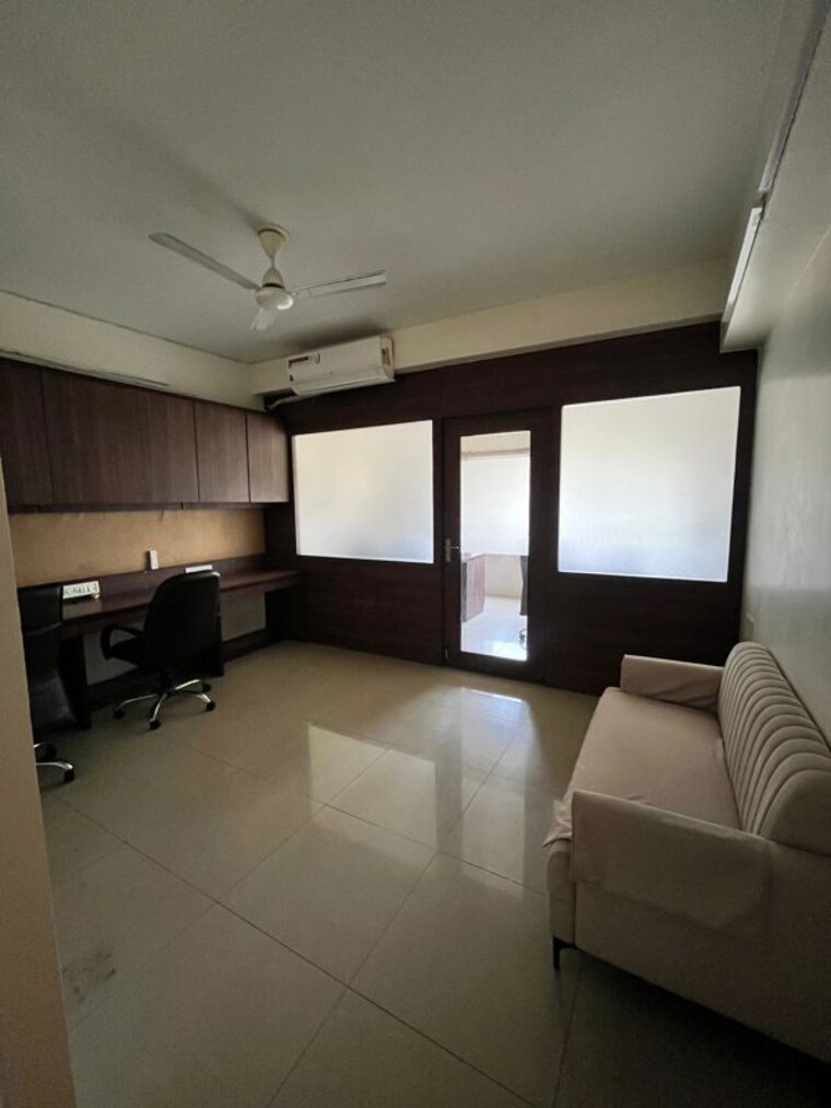 Team Area, prahlad nagar Commercial Office Space 150 Sq.Ft. In Prahlad Nagar Ahmedabad 10412740
