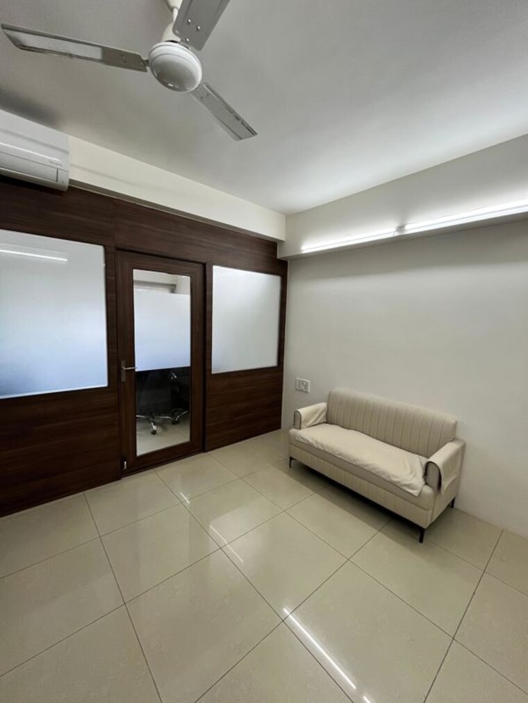 Team Area, prahlad nagar Commercial Office Space 150 Sq.Ft. In Prahlad Nagar Ahmedabad 10412740
