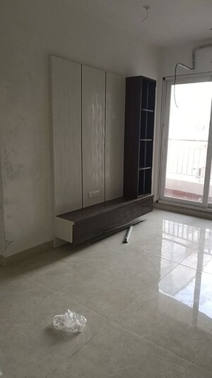 Room in 2 BHK Apartment at Rishita Mulberry Heights, Sushant Golf City – for Rent