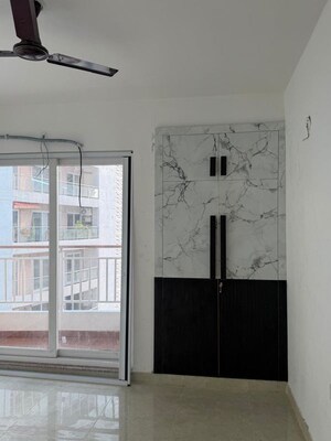 Room in 2 BHK Apartment at Rishita Mulberry Heights, Sushant Golf City – for Rent
