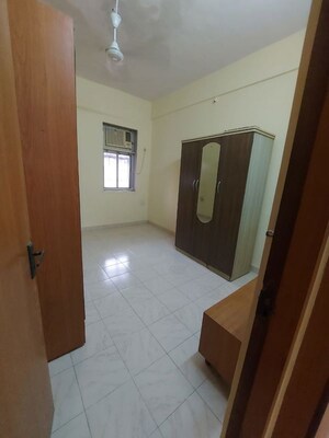 Room in 1 BHK Apartment at Joshi Vadi – for Rent