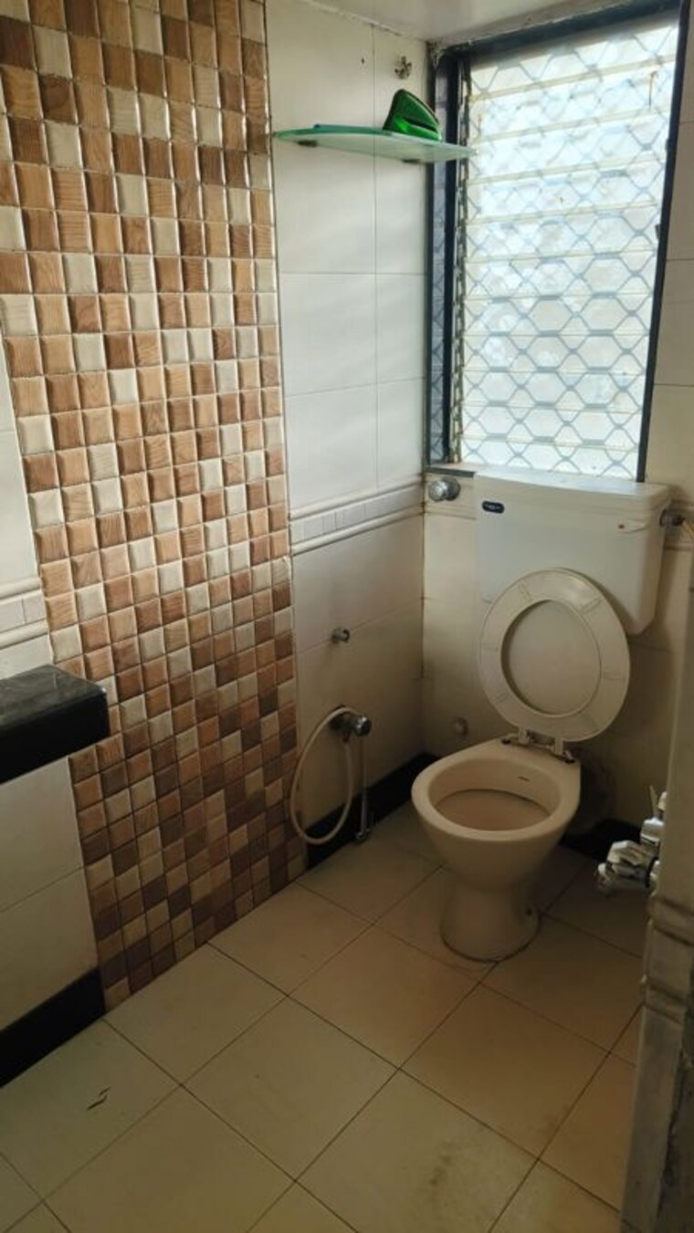 Bathroom, golden-valley-santacruz 3 Bedroom 900 Sq.Ft. Apartment In Santacruz East Mumbai 10412812