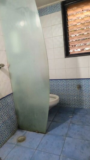 Bathroom in 3 BHK Apartment at Golden Valley Santacruz, Santacruz East – for Rent
