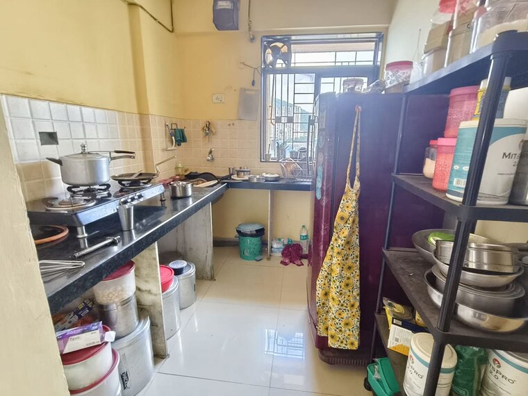 Kitchen, green-square 1.5 Bedroom 550 Sq.Ft. Apartment In Kasarvadavali Thane 10412804