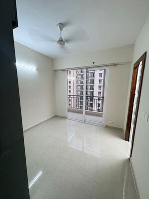 Room in 2 BHK Apartment at Signature The Millennia 3, Sector 37d – for Rent