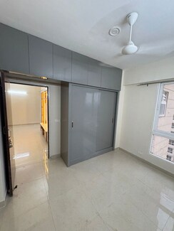 2 BHK Apartment For Rent in Signature The Millennia 3