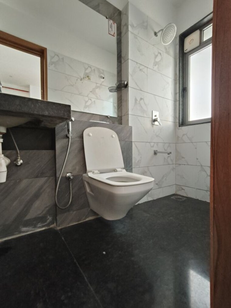 Bathroom, kalpataru-the-sunrise 2 Bedroom 535 Sq.Ft. Apartment In Kolshet Road Thane 10412841