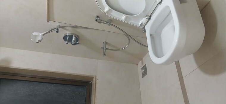 Bathroom, hiranandani-gardens 3 Bedroom 1575 Sq.Ft. Apartment In Powai Mumbai 10412871