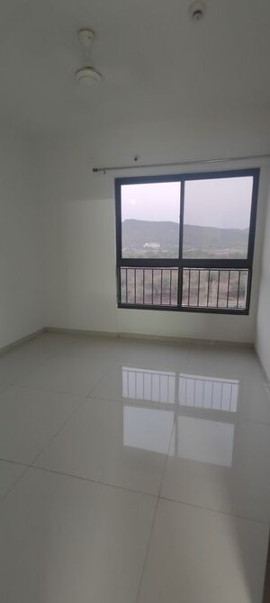 Room in 2 BHK Apartment at Shapoorji Pallonji Sensorium, Hinjewadi – for Sale