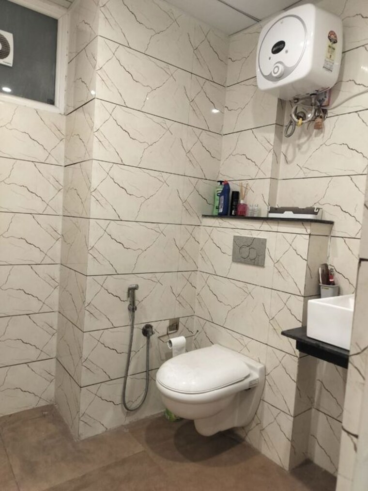 Bathroom, maxxus-elanza 3 Bedroom 190 Sq.Ft. Apartment In International Airport Road Zirakpur 10412454
