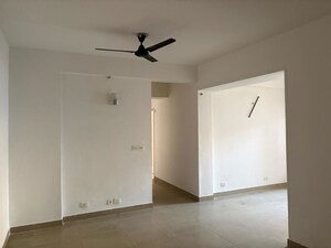 Room in 3 BHK Apartment at Supertech Cape Town, Sector 74 – for Sale