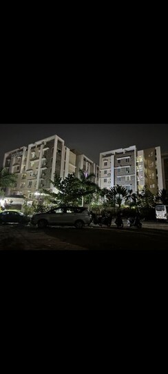 2 BHK + Pooja Room,Servant Room,Study Room,Extra Room,Basement,Store Room Apartment For Sale in Isnapur