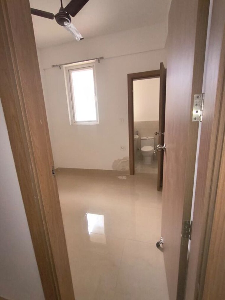 Bathroom, paramount-emotions 2 Bedroom 1075 Sq.Ft. Apartment In Sector 1 Greater Noida Greater Noida 10412910