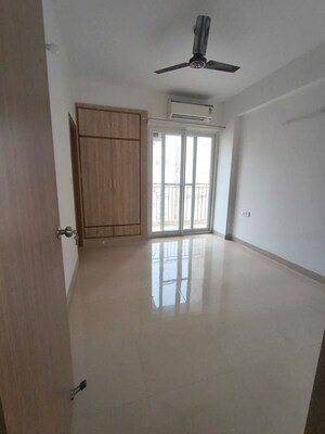 Room in 2 BHK Apartment at Paramount Emotions, Sector 1 Greater Noida – for Rent