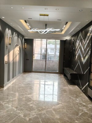 Room in 3 BHK Builder Floor at Sector 48 – for Sale