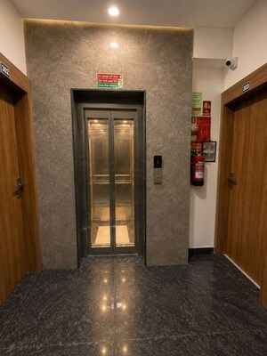 Building Lobby in 1 BHK Builder Floor at Sector 31 – for Rent