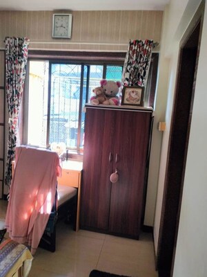 Furnished Amenities in 2 BHK Apartment at Kopar Khairane – for Rent