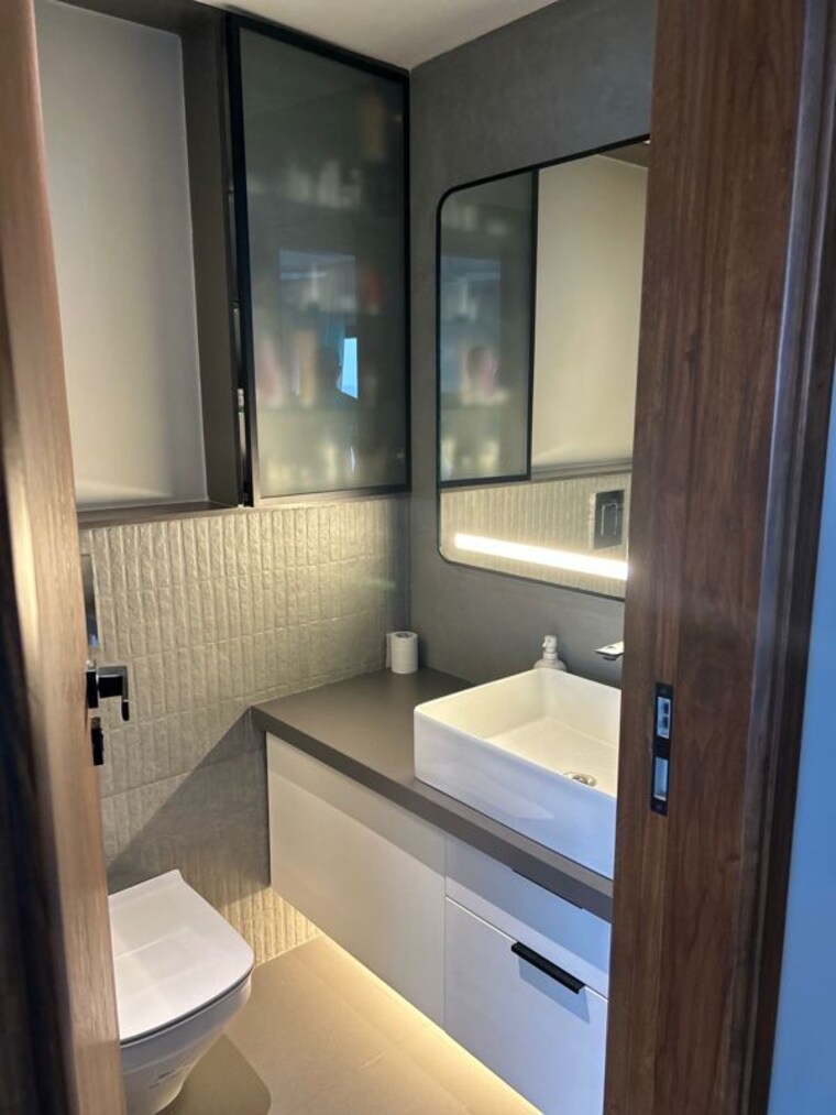 Bathroom, godrej-platinum-mumbai 3 Bedroom 1400 Sq.Ft. Apartment In Vikhroli East Mumbai 10412943