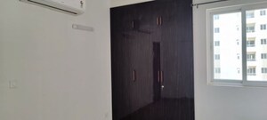 Furnished Amenities in 3.5 BHK Apartment at Wave Amore, Sector 32 – for Rent