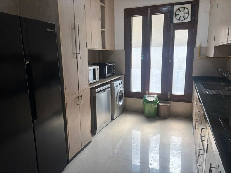 Kitchen, defence colony 3 Bedroom 325 Sq.Yd. Builder Floor In Defence Colony Delhi 10412980