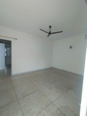Room in 1 BHK Apartment at Defence Colony – for Rent