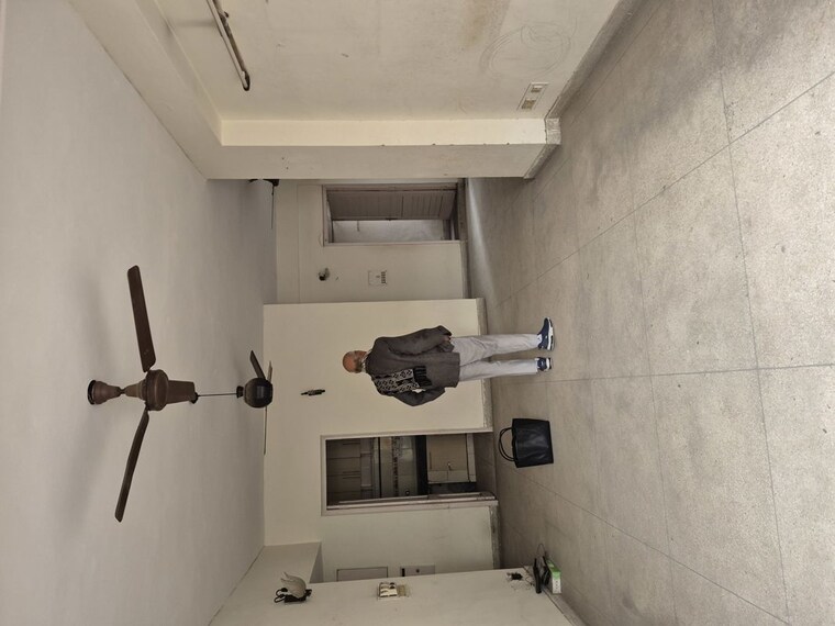 Bathroom, mayur vihar 3.5 Bedroom 1350 Sq.Ft. Apartment In Mayur Vihar Delhi 10412991