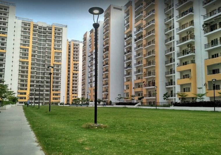 Exterior View, panchsheel-greens 2 Bedroom 915 Sq.Ft. Apartment In Sector 16 Greater Noida Greater Noida 10412985