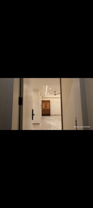 Room in 4 BHK Builder Floor at Vasundhara Sector 12 – for Sale