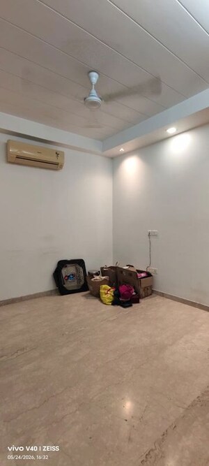 Room in 3 BHK Builder Floor at Uday Park – for Rent
