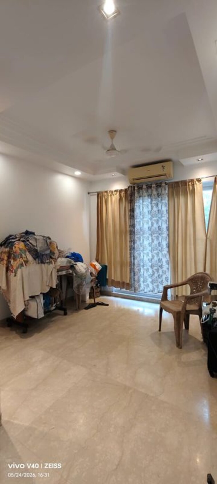 Living Room, uday park 3 Bedroom 217 Sq.Yd. Builder Floor In Uday Park Delhi 10413023