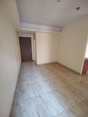 Room in 2.5 BHK Apartment at Panchsheel Greens, Sector 16 Greater Noida – for Sale