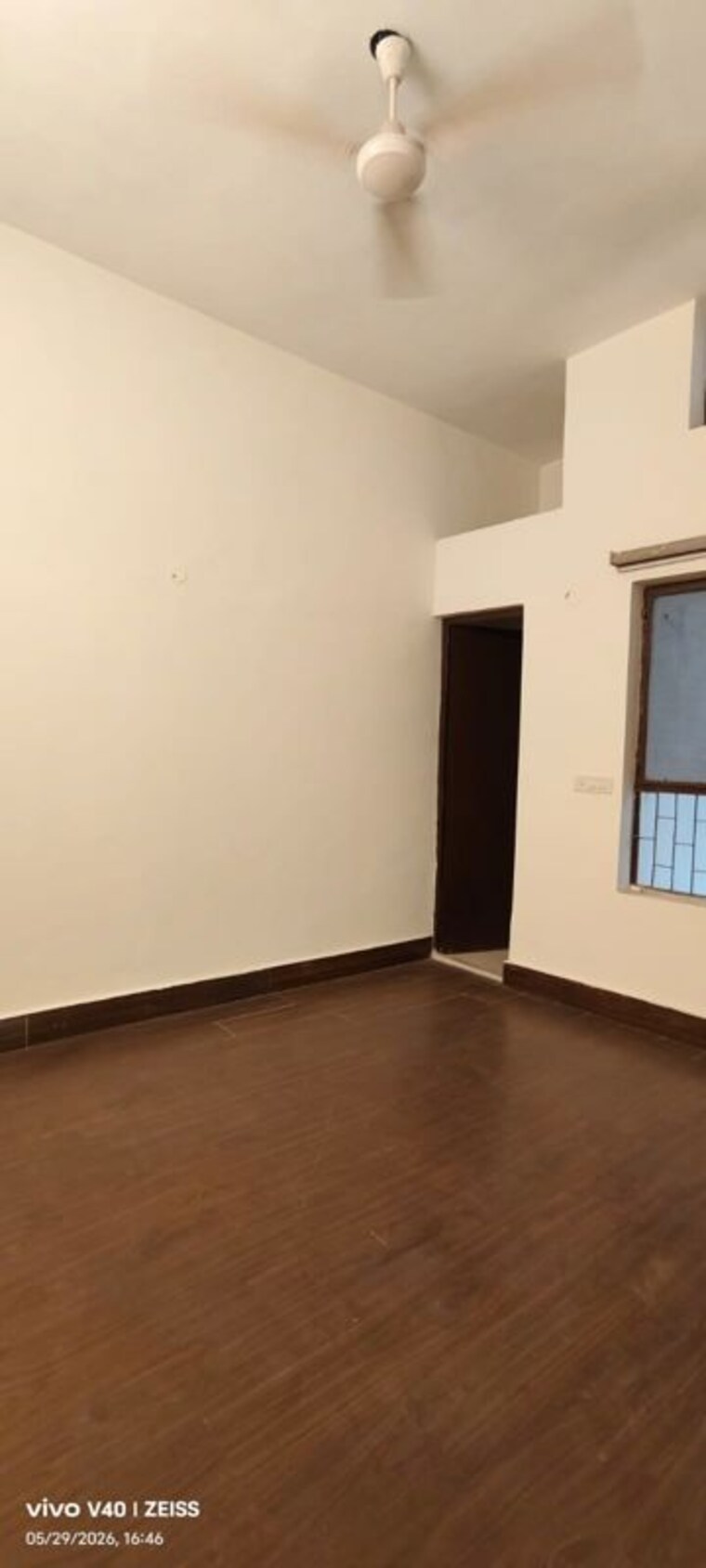 Room, defence colony 2.5 Bedroom 325 Sq.Yd. Apartment In Defence Colony Delhi 10413061