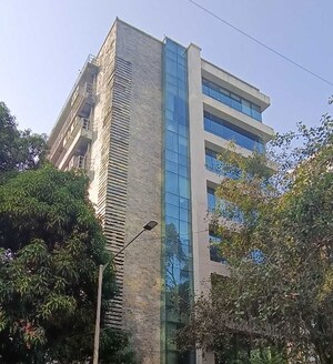  Showroom For Sale in Andheri East