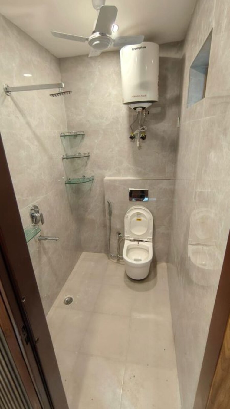 Bathroom, malviya nagar 1 RK 400 Sq.Ft. Builder Floor In Malviya Nagar Delhi 10413093