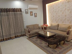 2 BHK Apartment For Rent in Shiva Motia Huys, Pir Machalla