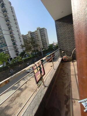 Balcony in 6+ BHK Villa at Alaknanda Maxxus Eden Estate, Ghazipur – for Sale