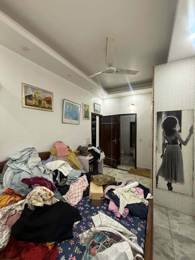Bedroom, kalkaji 2 Bedroom 200 Sq.Yd. Builder Floor In Kalkaji Delhi 10413126