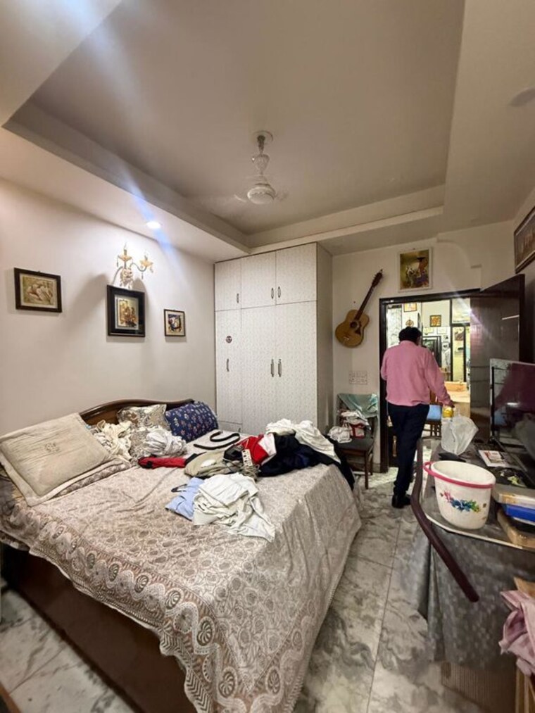 Bedroom, kalkaji 2 Bedroom 200 Sq.Yd. Builder Floor In Kalkaji Delhi 10413126