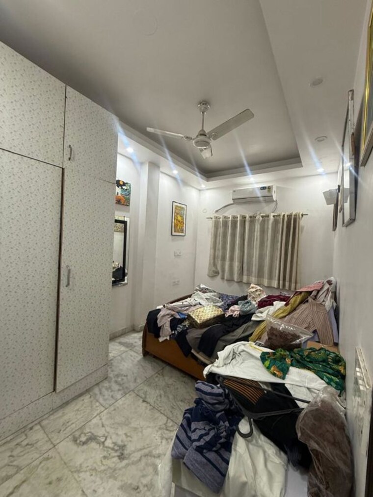 Living Room, kalkaji 2 Bedroom 200 Sq.Yd. Builder Floor In Kalkaji Delhi 10413126