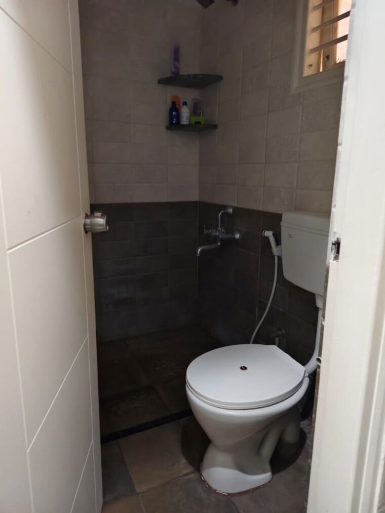 Bathroom, halasuru 2 Bedroom 900 Sq.Ft. Apartment In Halasuru Bangalore 10413125