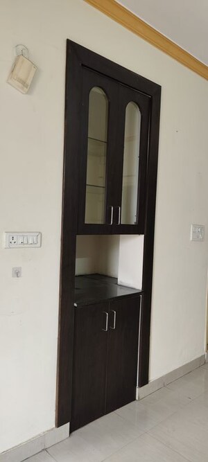 Furnished Amenities in 2 BHK Apartment at Halasuru – for Rent