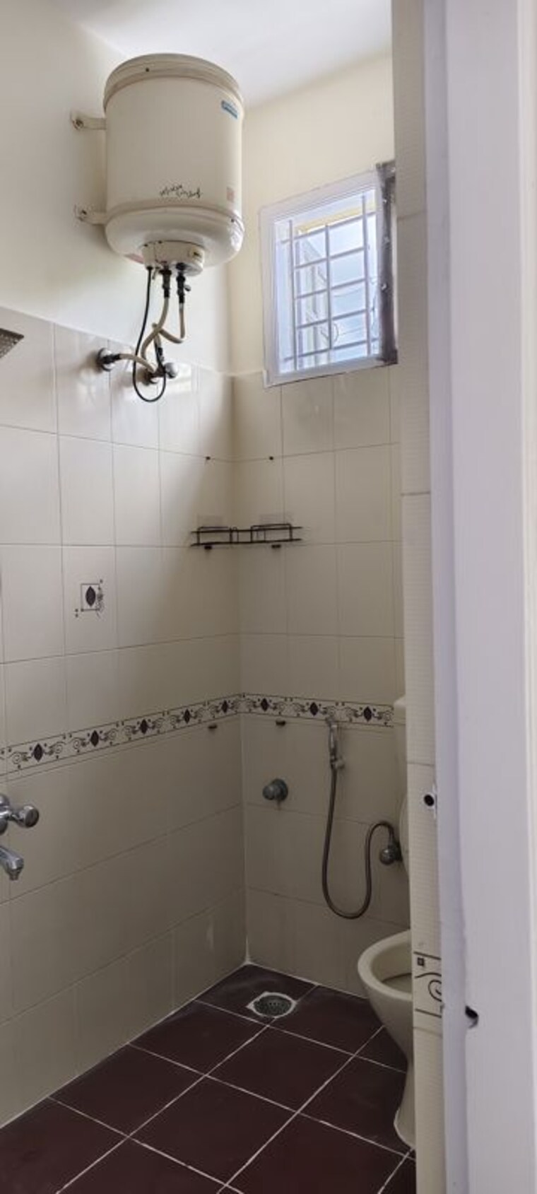 Bathroom, halasuru 2 Bedroom 1000 Sq.Ft. Apartment In Halasuru Bangalore 10413128