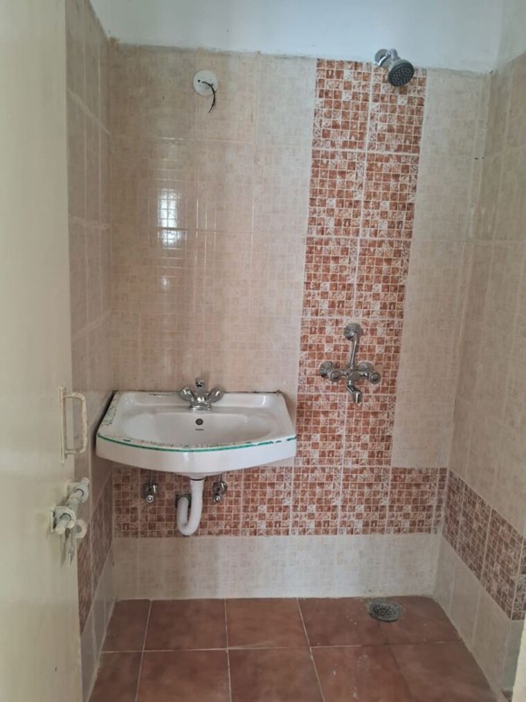 Bathroom, greenwood-apartment 3 Bedroom 1810 Sq.Ft. Apartment In Gomti Nagar Lucknow 10413129