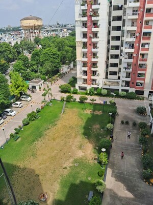 Master Plan in 3 BHK Apartment at Greenwood Apartment, Gomti Nagar – for Rent