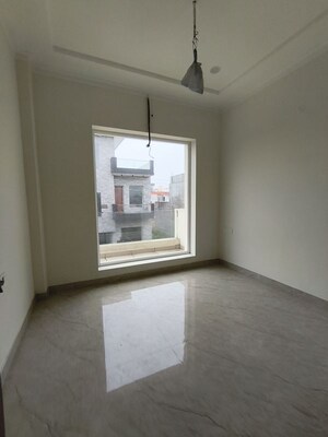 Room in 3 BHK Villa at Vision Homes Ghazipur, Ghazipur – for Sale