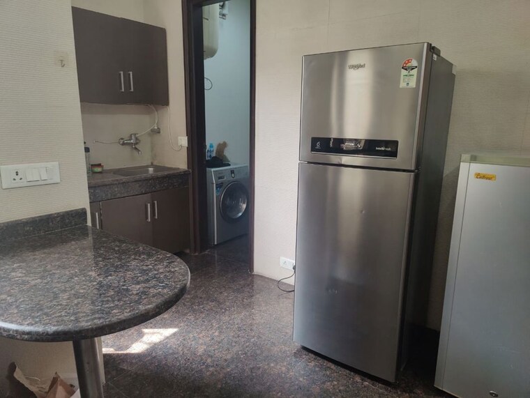 undefined, defence colony 3 Bedroom 325 Sq.Yd. Builder Floor In Defence Colony Delhi 10413142